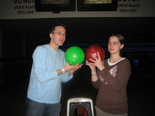 Gabe & Jen bowling face off